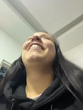 Belavelvet online show from April 2026 08:42:01 PM