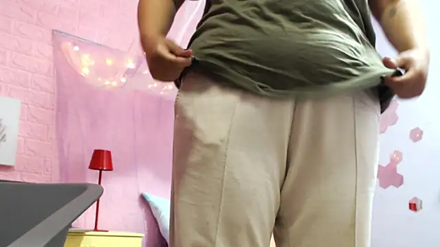 Belavelvet online show from April 2026 07:52:02 PM