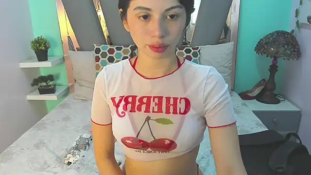 Snapshot of Sophie_Copers chatting on June 2026 08:02:02 PM Sophie Copers online show from June 2026 08:02:02 PM