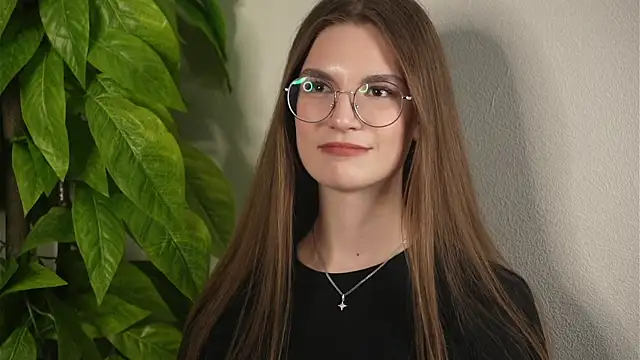 Snapshot of ToyaEssex chatting on April 2026 10:42:01 AM ToyaEssex online show from April 2026 10:42:01 AM