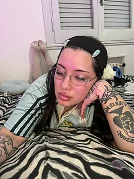 cherryxxox online show from June 2026 01:58:01 AM