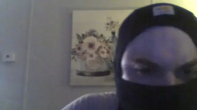 Snapshot of MrBiggles69 chatting on April 2026 09:52:01 PM MrBiggles69 online show from April 2026 09:52:01 PM