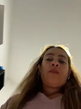 Natigoonzalez online show from May 2026 02:16:01 AM
