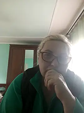 AureliaSky598 online show from April 2026 11:52:02 AM