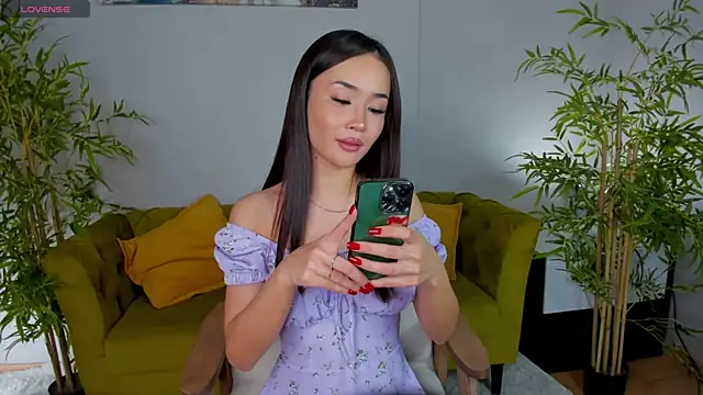 Snapshot of Riddle_Lay chatting on May 2026 09:27:02 AM Riddle Lay online show from May 2026 09:27:02 AM