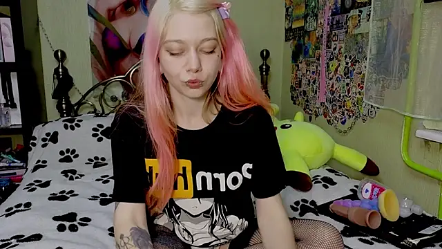 Sansarella online show from March 2025 05:15:02 PM