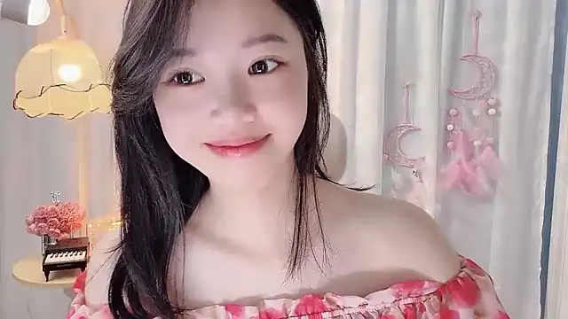 Xiaoqing00 online show from July 2026 04:52:02 AM