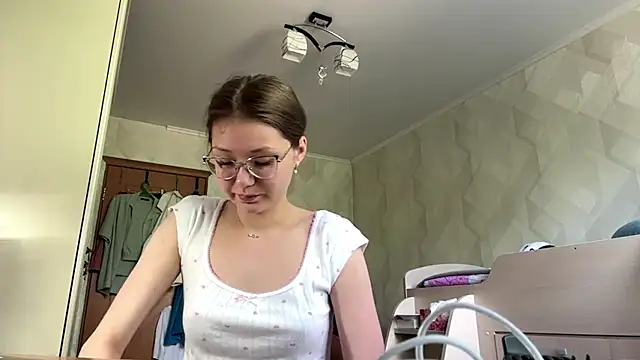 UncaringArtery online show from June 2026 06:08:01 AM