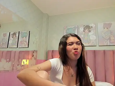 Hellencute18  online show from April 2026 11:31:02 PM