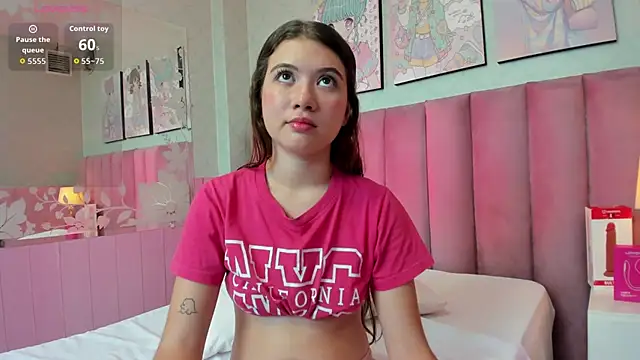 Hellencute18  online show from May 2026 06:14:02 PM