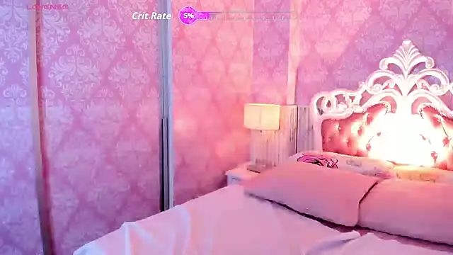 Hellencute18  online show from July 2026 11:17:02 AM