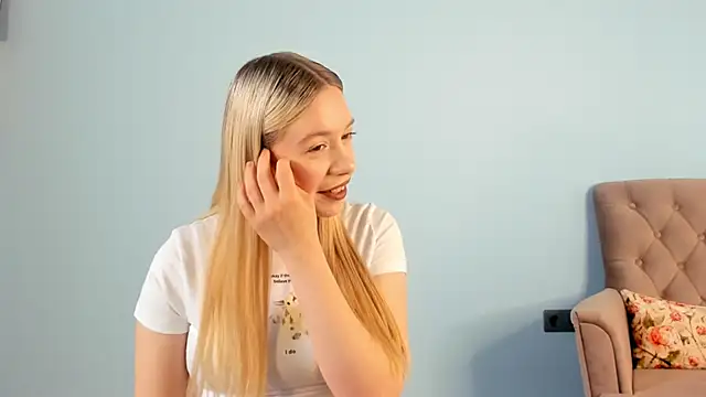 TrenaCavitt online show from April 2026 06:18:02 AM