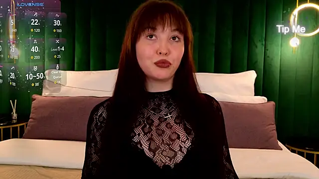 YunaStorm online show from April 2026 06:41:01 PM