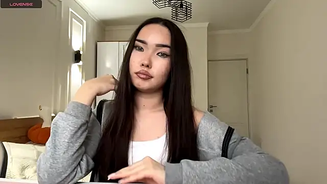 MardellHeavrin online show from May 2026 01:39:02 PM