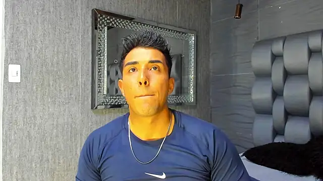 Snapshot of alangreek1 chatting on April 2026 11:07:02 PM alangreek1 online show from April 2026 11:07:02 PM