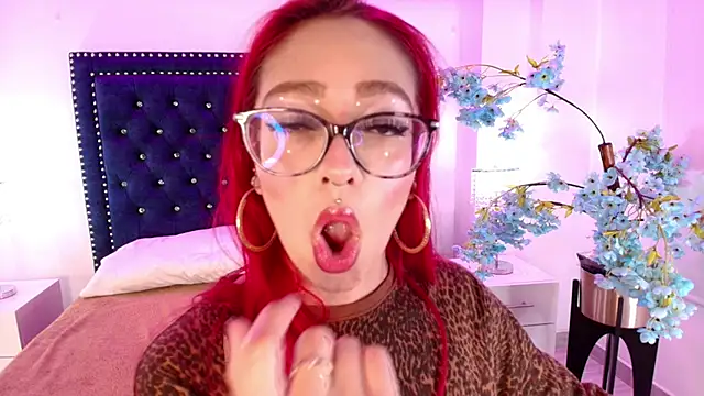 Amelie adams online show from May 2026 11:30:02 AM