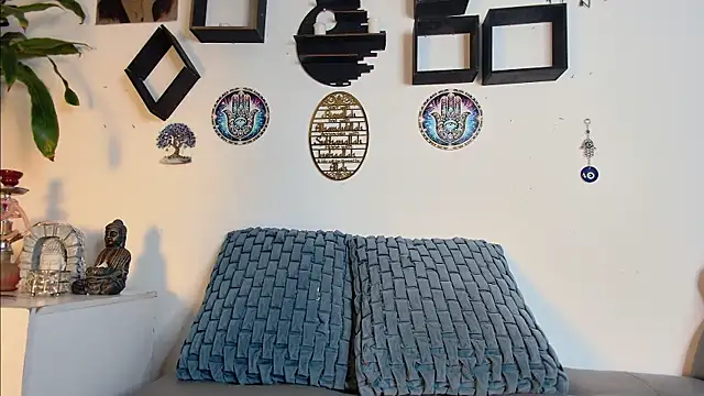 LunaBaxter  online show from June 2026 12:22:02 PM