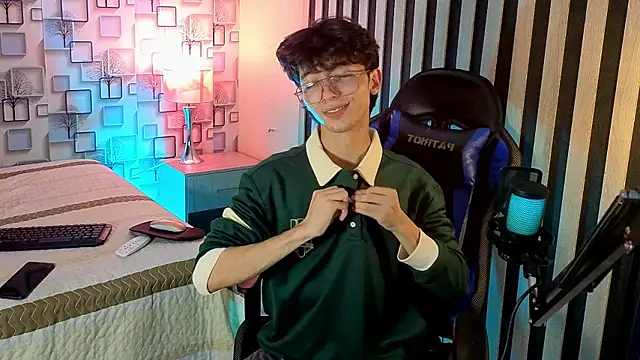 Twink Sebas7 online show from July 2026 07:49:01 PM