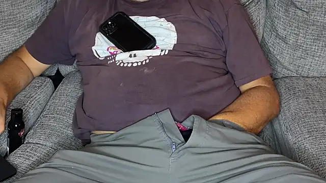 Snapshot of MikeHonchosFeet chatting on August 2026 10:56:01 PM MikeHonchosFeet online show from August 2026 10:56:01 PM