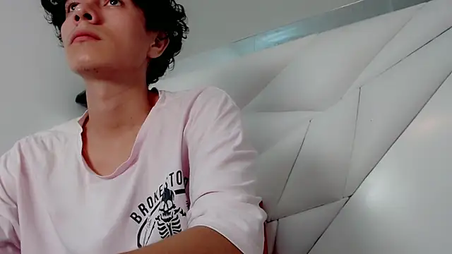 Shirowitheb online show from April 2026 01:05:02 PM