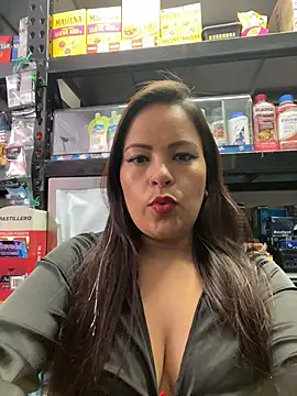 MIA ROSSEEE online show from June 2026 02:11:01 PM