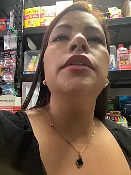MIA ROSSEEE online show from June 2026 02:43:01 PM