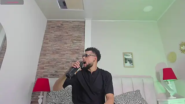 Snapshot of cero_khalifa chatting on May 2026 05:52:01 PM cero khalifa online show from May 2026 05:52:01 PM