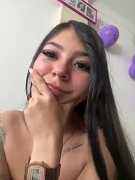 Snapshot of sweett_sophie1 chatting on May 2026 09:22:02 PM sweett sophie1 online show from May 2026 09:22:02 PM