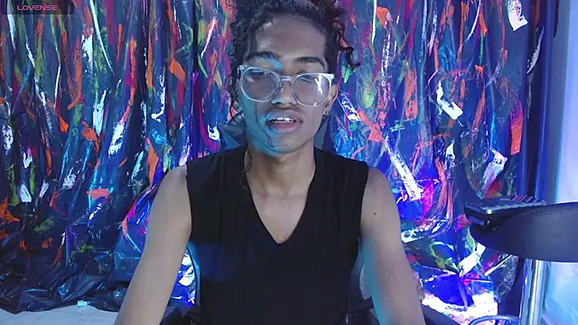 triiangel latinboy online show from May 2026 12:36:02 PM
