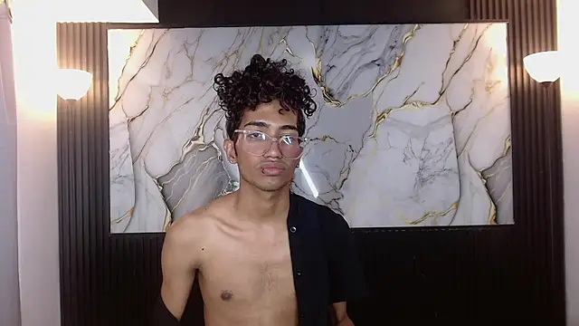 triiangel latinboy online show from July 2026 06:49:02 PM