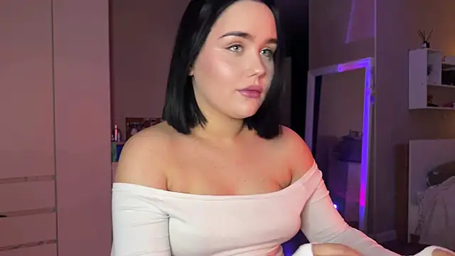 Snapshot of lola_raze chatting on May 2026 08:39:02 PM lola raze online show from May 2026 08:39:02 PM