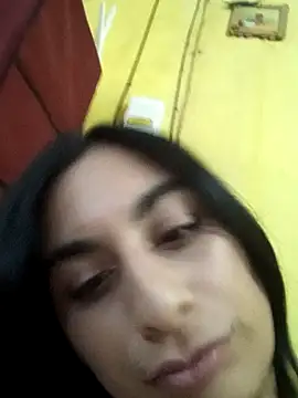 Snapshot of Perlizz_95 chatting on April 2026 12:04:01 AM Perlizz 95 online show from April 2026 12:04:01 AM