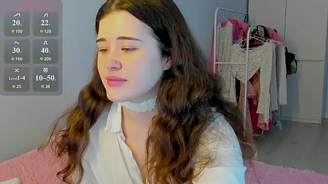 ChloeBlisss online show from June 2026 04:17:01 AM