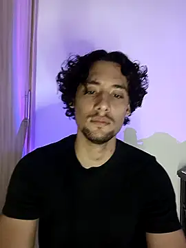 Snapshot of Emilprime chatting on April 2026 03:33:01 AM Emilprime online show from April 2026 03:33:01 AM