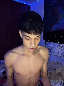 RoughDiamond  online show from April 2026 07:45:01 AM