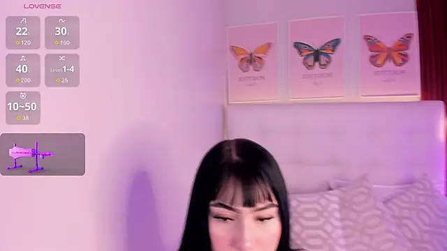 Snapshot of kitty_bluuee chatting on May 2026 02:51:02 AM kitty bluuee online show from May 2026 02:51:02 AM
