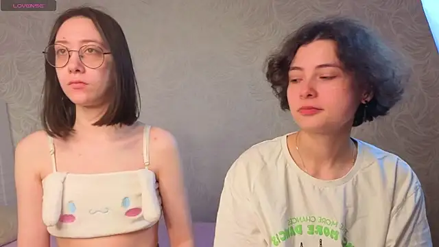 Snapshot of AllisonKierce chatting on May 2026 03:03:02 AM AllisonKierce online show from May 2026 03:03:02 AM