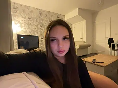 Snapshot of ellmaixo chatting on April 2026 11:09:01 PM ellmaixo online show from April 2026 11:09:01 PM