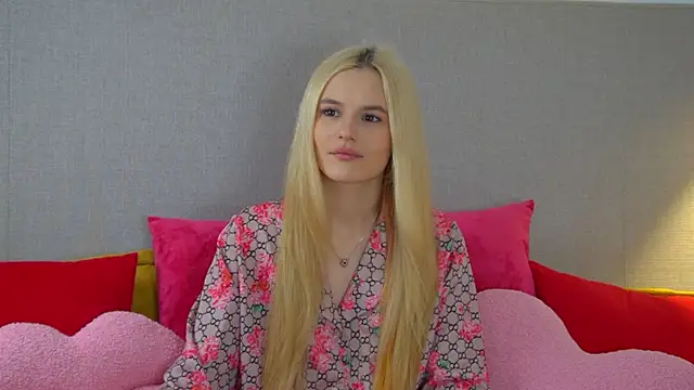 LeaLamour online show from May 2026 06:14:02 PM