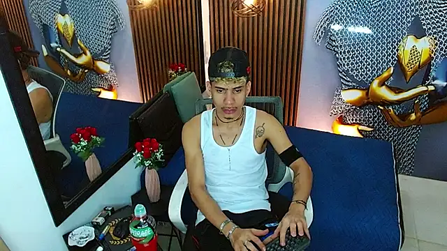 Skinny cute Alyer online show from May 2026 02:18:02 AM