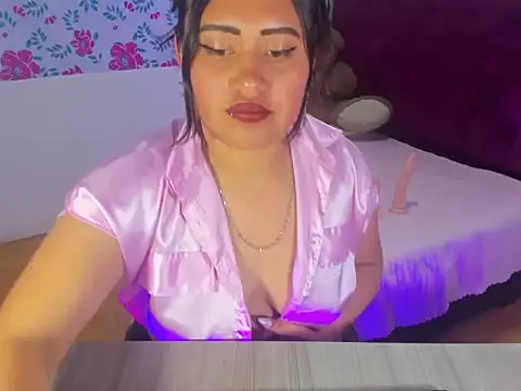 Snapshot of MedusaDivine chatting on April 2026 02:17:01 AM MedusaDivine online show from April 2026 02:17:01 AM