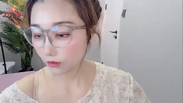 Yunxi- online show from April 2026 12:55:01 PM