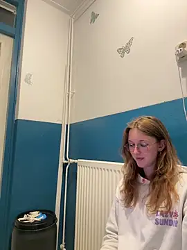 SweetNatalie699 online show from April 2026 07:19:01 PM