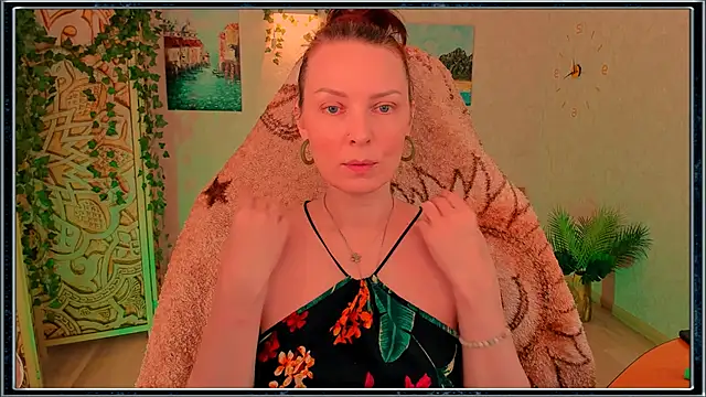 Snapshot of LanaRadiance chatting on June 2026 09:19:02 AM LanaRadiance online show from June 2026 09:19:02 AM