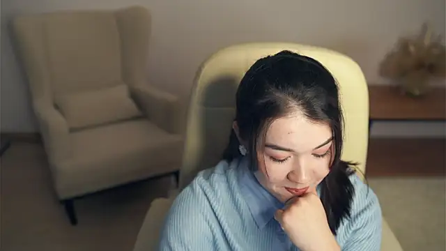 Snapshot of ShanaYock chatting on April 2026 01:59:01 PM ShanaYock online show from April 2026 01:59:01 PM