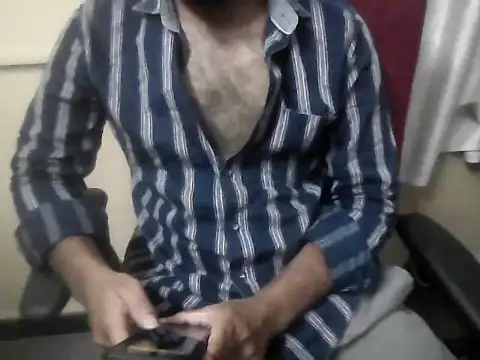 Snapshot of desimuslimboy4uncles chatting on April 2026 01:27:02 PM desimuslimboy4uncles online show from April 2026 01:27:02 PM