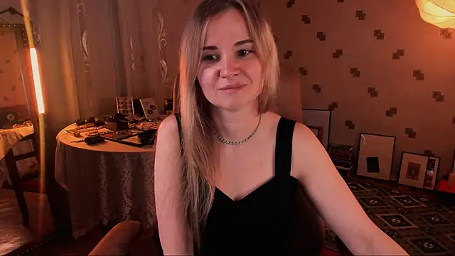 Snapshot of MiaSparkes chatting on June 2026 11:12:01 AM MiaSparkes online show from June 2026 11:12:01 AM
