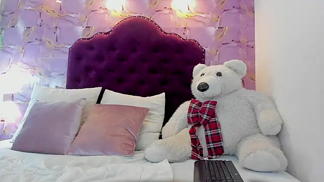 luna bloomm  online show from May 2026 04:41:02 AM