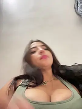 Snapshot of midarixxx chatting on April 2026 09:21:02 PM midarixxx online show from April 2026 09:21:02 PM