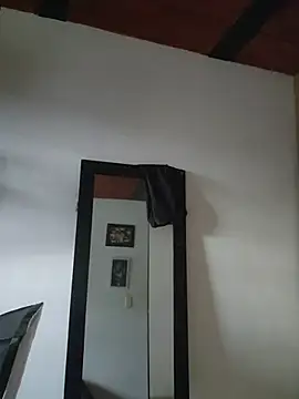NefertitiXO online show from July 2026 01:42:01 PM
